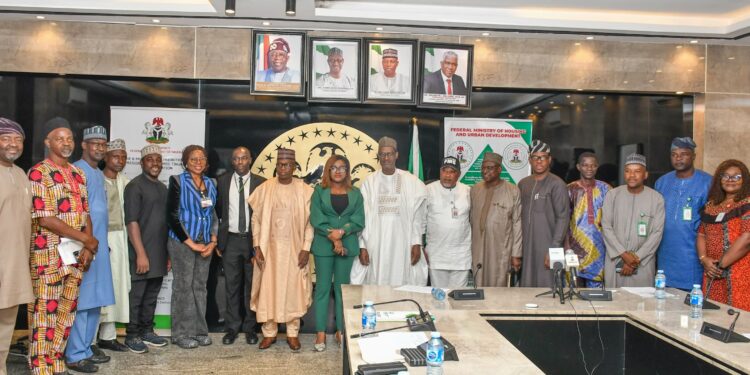 Housing Minister Endorses Abuja ‘Journalists’ Village’ Plan…Backs NUJ Housing Scheme with Mortgage Bank Support